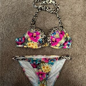 32A/Small VS Bikini
